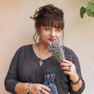 Логотип @taropiloks - Крымская школа таро Оксаны Пилюченко. Психология и эзотерика.