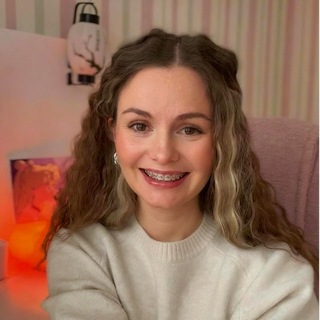 Логотип @tarot_4you - Tarot.4u. Школа Таро. Таро для тебя.