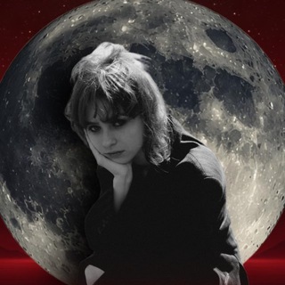 Логотип @tarotkitsune - Кицунэ 🎴