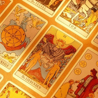 Логотип @tarottimeru - Tarot Time