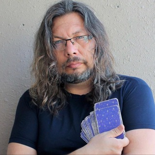 Логотип @tarovi - Таро. Путь к себе