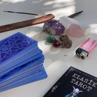 Логотип @tarrottttikk - tarot🪬