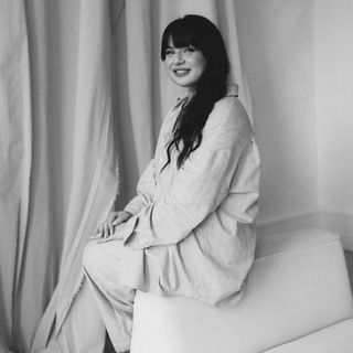 Логотип @tasha_talks - Таша о Важном 🤫