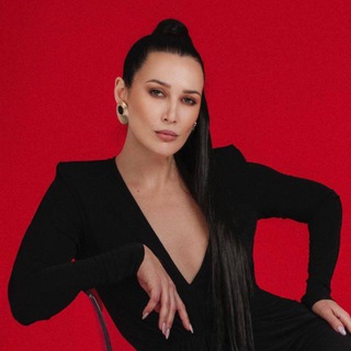 Логотип @tasharubleva - Таша Рублева | Про бизнес и стиль жизни