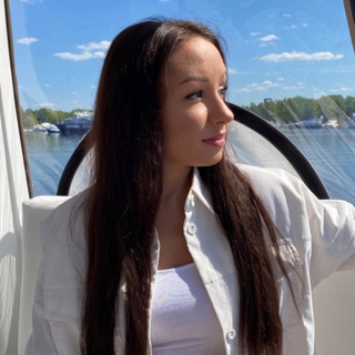 Логотип @tatisspace - Tati’s Space