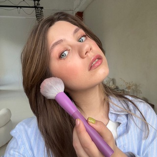 Логотип @tavricheskaya_beauty - Что в косметичке, Лиз?