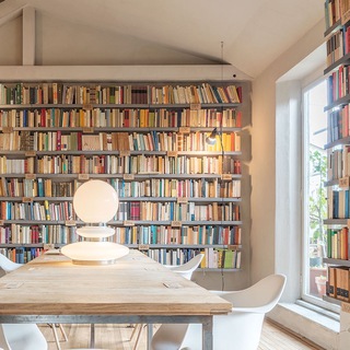 Логотип @taxesandcurrency - White Library - Tax consultant, PhD in Law