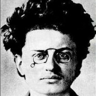 Логотип @tchepuha - Чепуха