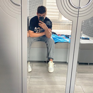 Логотип @team_hajime - ❤️🩹🔫