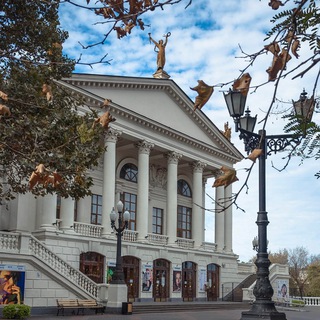 Логотип @teatrlunacharskogo - Севастопольский театр имени А.В. Луначарского