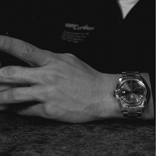 Логотип @teenager08 - Илюха бизнес