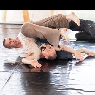 Логотип @tempoperriconnettersi - Contact Improvisation Roma