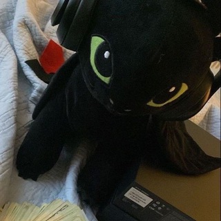 Логотип @temrkz - Loner