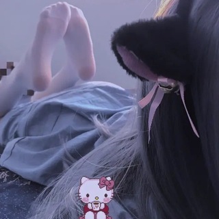 Логотип @temy_vuv - темы и языки для тг ♡