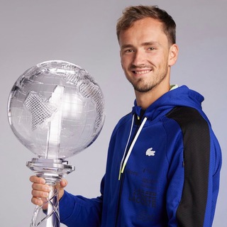 Логотип @tennisdrot - ТеннисДрот