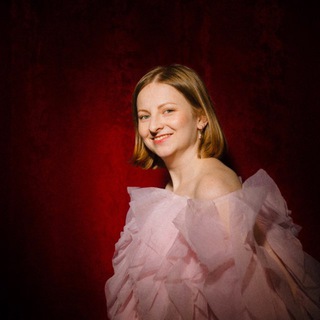 Логотип @teplokino - тепло о кино