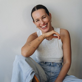 Логотип @terenyushaa - Света Захарова | Личный бренд и СММ