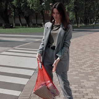 Логотип @tetradka_v_linejku - Тетрадка в линейку