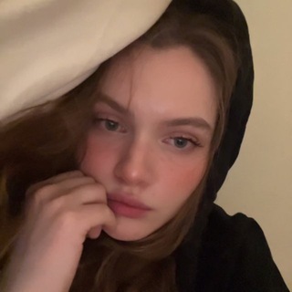Логотип @teyya_mi - дневник теи 🪐