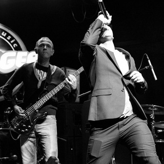 Логотип @tg_7b - 7Б