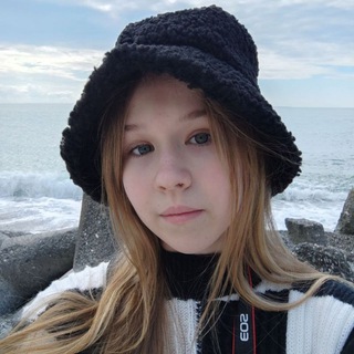 Логотип @tgshirenee - .