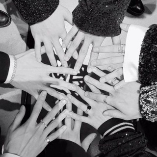 Логотип @tgstraykibs - Мир K-pop❄️🌲