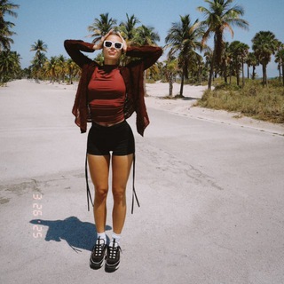 Логотип @thebestgirlnever - Евдклар в шоках