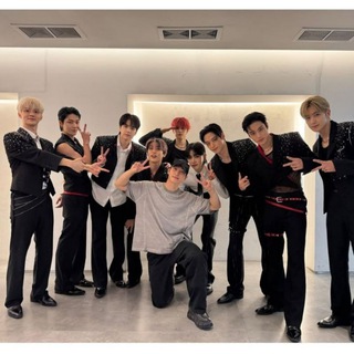 Логотип @theboyz_b - 𝑇𝐻𝐸 𝐵𝑂𝑌𝑍 || 𝑂𝑛𝑒𝐻𝑢𝑛𝑑𝑟𝑒𝑑 𝐸𝑛𝑡.