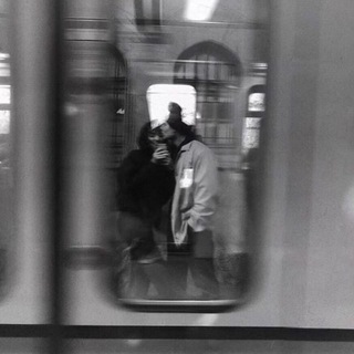 Логотип @thebreakup_makeouthill - make out hill 🎇