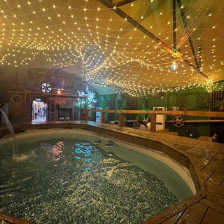 Логотип @theclinicparty1 - הקליקה המקום לאהבה חופשית🌸