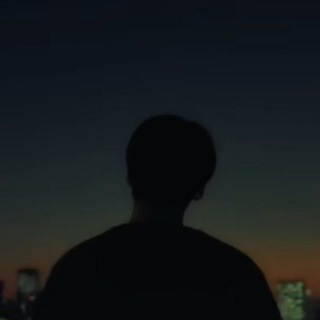 Логотип @thelonelypoettt - — 𝔘𝔫𝔢 𝔞̂𝔪𝔢 𝔰𝔬𝔩𝔦𝔱𝔞𝔦𝔯𝔢. 🥀