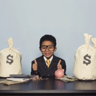 Логотип @themarxcapital - КАПИТАЛ 🎯