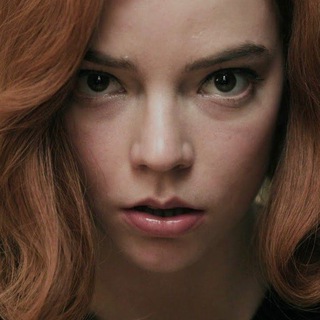 Логотип @thequeensgambit - «Ход королевы» - @TheQueensGambit