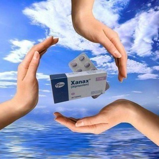 Логотип @thexanax - хочу ксанакс и горячий шоколад