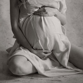 Логотип @theylivedhappilyeverafter - Когда за вторым, Настя?