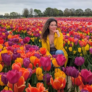 Логотип @thirty_flirty_and_thriving - Thirty_flirty_and_thriving