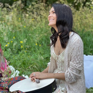 Логотип @thisismariyaofficial - This is Mariya