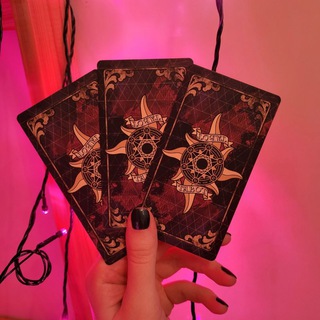Логотип @ti_tarot - Таро с Ти