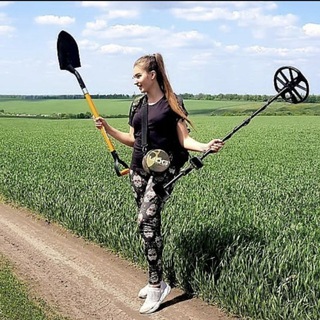 Логотип @tianaantikvar - tiana antikvar