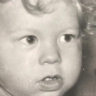 Логотип @tihonz - Тишь