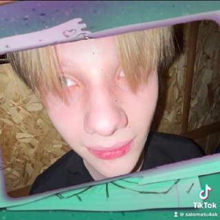 Логотип @tiltedbitches - клуб веселых и находчивых