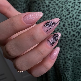 Логотип @timenails_kzn - TimeNails Казань
