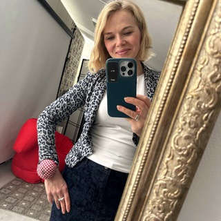 Логотип @tinygirlru - TINYGIRL о творчестве