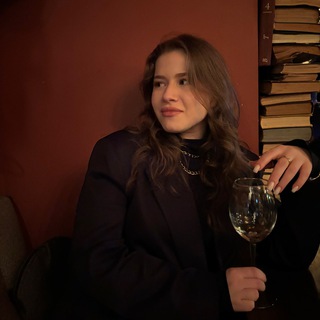 Логотип @tipodarkacademia - За чашкой кофе☕️