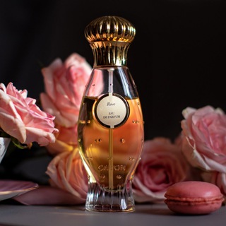 Логотип @titanlis - Фокус на флакон (aka titanlis)