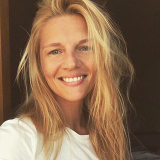 Логотип @titovahello - Пятнистая Титова