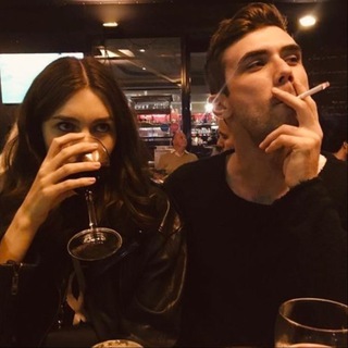 Логотип @tiy124 - Not alone