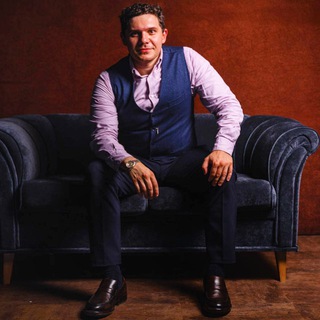 Логотип @tnglife - Turgut Nicolais Gabriel