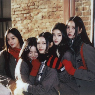 Логотип @tokkisinthebuilding - кринге токкис 🎄