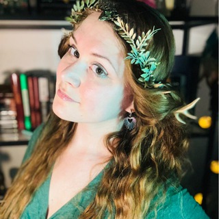 Логотип @tolkotedyanehvatalo - Анна Кавалли и вымышленные человечки